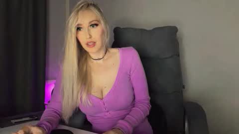 Liya Ray online show from November 15, 8:49 pm