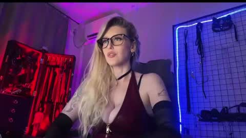 Snapshot of liya_ray chatting on July 6, 11:18 pm Liya Ray online show from July 6, 11:18 pm