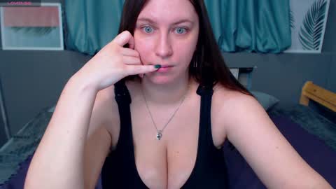 Snapshot of liyasilve chatting on January 14, 5:30 am Liya Silve online show from January 14, 5:30 am