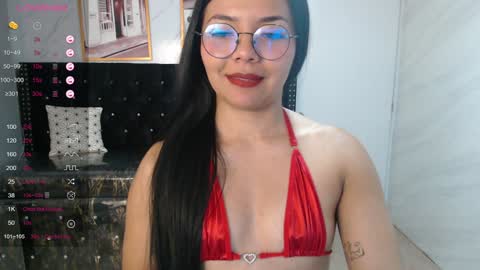 Snapshot of liz25_b chatting on January 14, 9:13 am Liz online show from January 14, 9:13 am