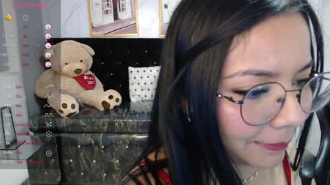 Snapshot of liz25_b chatting on January 26, 6:07 am Liz online show from January 26, 6:07 am