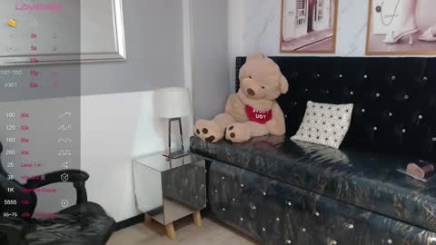 Snapshot of liz25_b chatting on February 11, 3:08 am Liz online show from February 11, 3:08 am