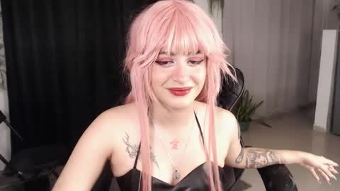 Snapshot of liz_beths chatting on February 2, 4:33 am Elizabeth online show from February 2, 4:33 am