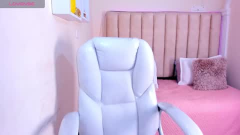 LIZ online show from February 1, 11:58 pm