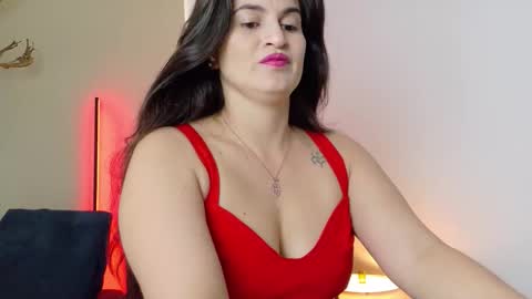 Snapshot of liz_devine chatting on February 5, 5:06 pm liz online show from February 5, 5:06 pm