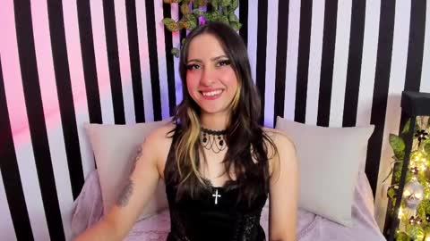 Liz  online show from May 25, 2:45 pm