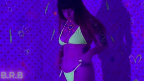    online show from November 16, 2:06 am