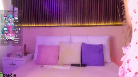 Snapshot of liz_grey_ chatting on March 25, 7:20 pm online show from March 25, 7:20 pm