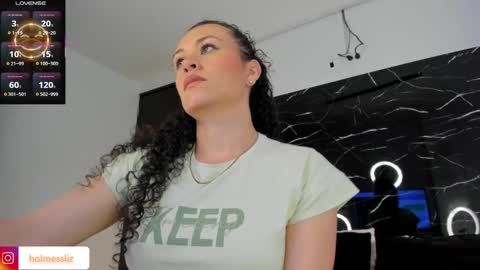 Snapshot of liz_holmes chatting on March 10, 11:53 am Liz  online show from March 10, 11:53 am