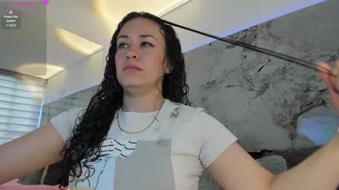 Snapshot of liz_holmes chatting on September 27, 12:21 pm Liz  online show from September 27, 12:21 pm