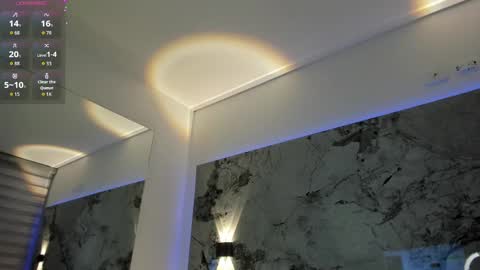 Snapshot of liz_holmes chatting on October 10, 10:36 am Liz  online show from October 10, 10:36 am