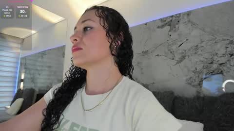 Snapshot of liz_holmes chatting on October 11, 11:31 am Liz  online show from October 11, 11:31 am