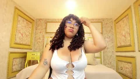 Snapshot of lizaa_rose chatting on September 25, 8:12 pm LIZA online show from September 25, 8:12 pm