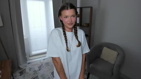 Liza online show from March 31, 2:06 pm