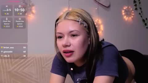 Sunnheart online show from December 13, 8:25 pm