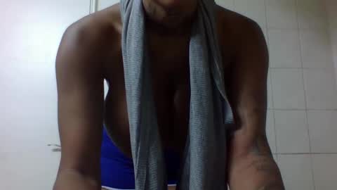 Snapshot of lizbronx17 chatting on September 18, 4:47 am aasheystar online show from September 18, 4:47 am