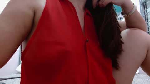 Snapshot of lizeth_bels chatting on May 16, 2:19 am L I Z E T H online show from May 16, 2:19 am
