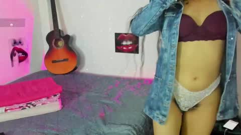 Snapshot of lizeth_sweet_ chatting on September 9, 12:43 am lizeth online show from September 9, 12:43 am