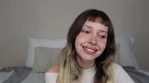 Snapshot of lizgein chatting on May 20, 1:23 am lizgein online show from May 20, 1:23 am