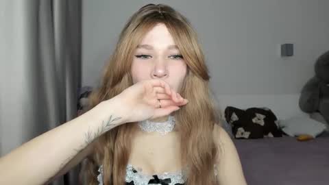 lizza_a online show from March 19, 6:34 pm