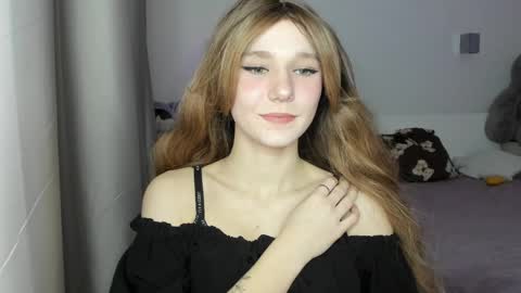 lizza_a online show from March 24, 6:24 pm