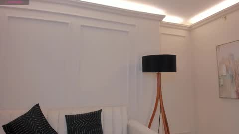 Lizzi  online show from October 12, 6:40 pm