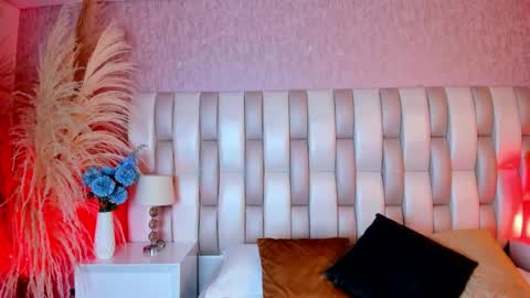 Snapshot of lizzi_hotman chatting on October 24, 1:18 pm LIZZI online show from October 24, 1:18 pm