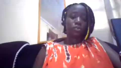Snapshot of lizzie2020 chatting on June 22, 3:47 am lizzie2020 online show from June 22, 3:47 am
