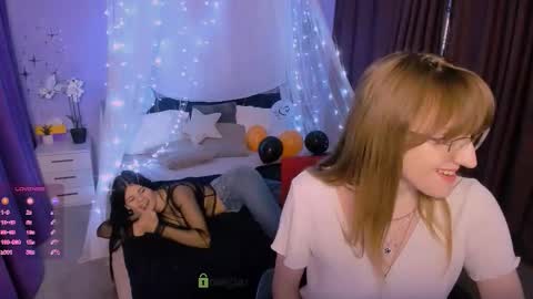 lizzie_boom online show from November 4, 8:41 pm