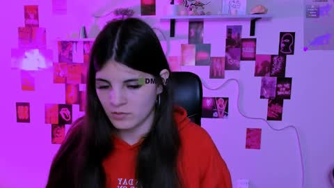 lizzie_boom online show from April 2, 7:22 pm