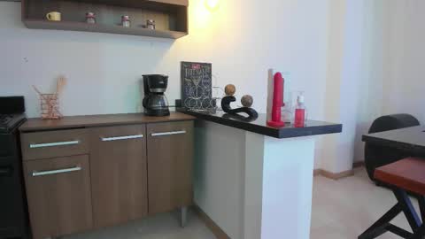 Snapshot of lizzie_williamss chatting on October 7, 3:04 am lizzie_williamss online show from October 7, 3:04 am