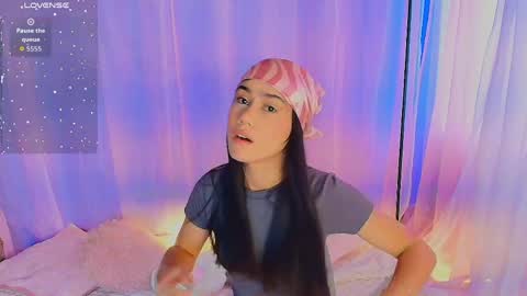 Snapshot of lizzy_kane chatting on April 1, 8:17 pm lizzy_kane online show from April 1, 8:17 pm