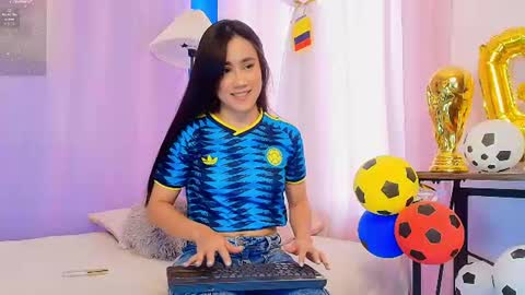 lizzy_kane online show from June 27, 8:14 pm