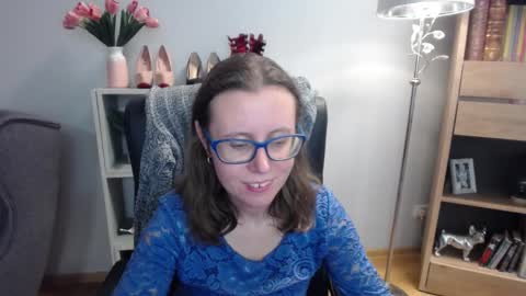 Lizzy online show from December 3, 5:37 am