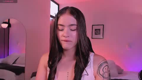 Lizzy Colins online show from June 24, 7:13 pm