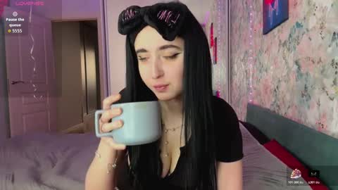 Snapshot of lizzymoore_ chatting on March 18, 11:13 am Lizzy 3 online show from March 18, 11:13 am