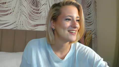 Snapshot of lizzysin chatting on April 17, 1:52 am lizzysin online show from April 17, 1:52 am