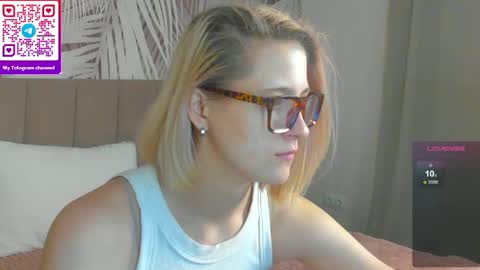 Snapshot of lizzysin chatting on May 14, 1:56 am lizzysin online show from May 14, 1:56 am