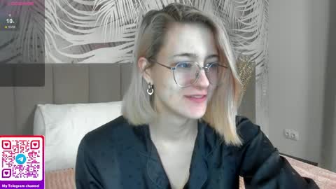 Snapshot of lizzysin chatting on May 25, 1:55 am lizzysin online show from May 25, 1:55 am