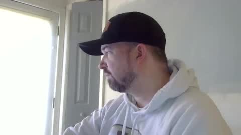 Snapshot of lj345689 chatting on February 18, 1:18 pm lj345689 online show from February 18, 1:18 pm