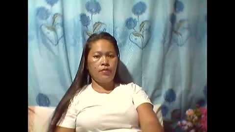 Snapshot of llanie888 chatting on March 10, 8:37 am llanie888 online show from March 10, 8:37 am