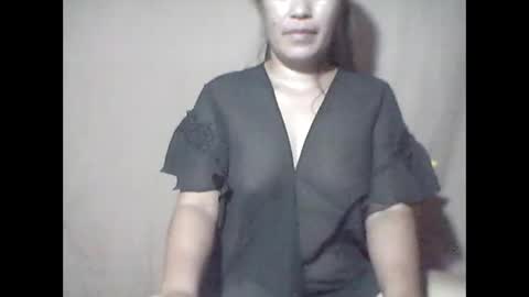 Snapshot of llanie888 chatting on December 23, 6:11 am llanie888 online show from December 23, 6:11 am