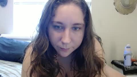 Snapshot of llena_de_lechee chatting on September 30, 3:06 pm llena_de_lechee online show from September 30, 3:06 pm