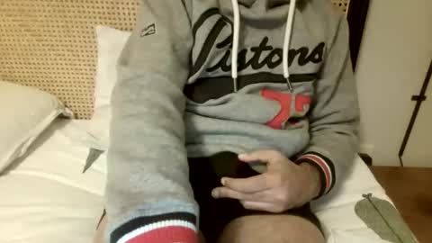 Snapshot of llllking chatting on April 2, 10:07 pm newdelhi 82 online show from April 2, 10:07 pm