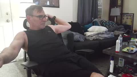 LongDick Daddy online show from November 23, 9:58 pm