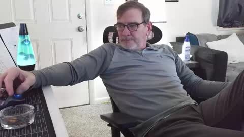 LongDick Daddy online show from January 18, 8:01 pm