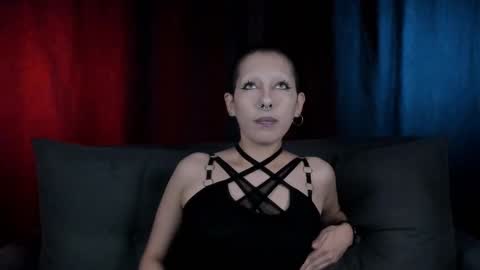 Snapshot of lnxmst chatting on October 18, 11:49 pm Lynx Mist online show from October 18, 11:49 pm