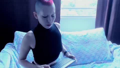 Lynx Mist online show from March 22, 6:11 pm