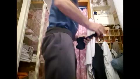 Lo82 online show from February 26, 5:45 pm