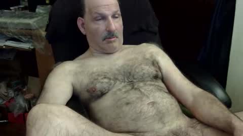 Snapshot of loades182025 chatting on December 23, 3:48 am loades182025 online show from December 23, 3:48 am